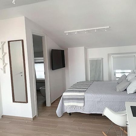 Vicolo 923 Hotel ซัน เบเนเดตโต เดล ตรอนโต ภายนอก รูปภาพ