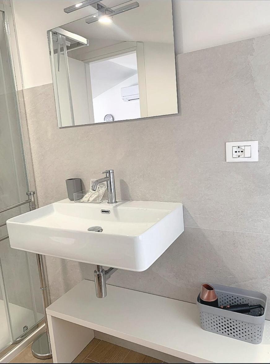Vicolo 923 Hotel ซัน เบเนเดตโต เดล ตรอนโต ภายนอก รูปภาพ
